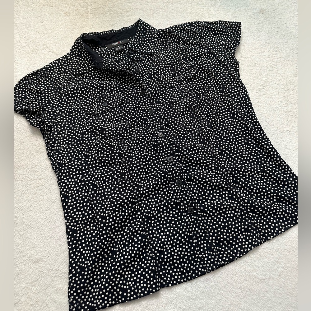 Black and cream Style & Co short sleeve blouse, size 4